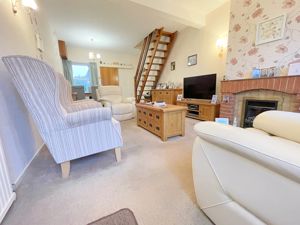 HILL COTTAGES- click for photo gallery